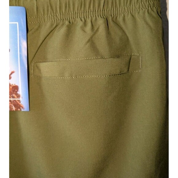 Men’s Biwisy Swim Trunks Size Medium Olive Green Pockets Mesh Lining, NWT - Picture 6 of 7